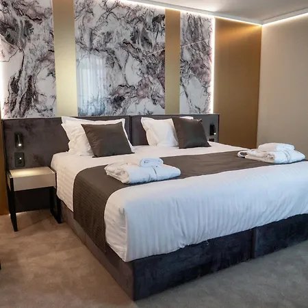 Hotel Aslan Gold Warna